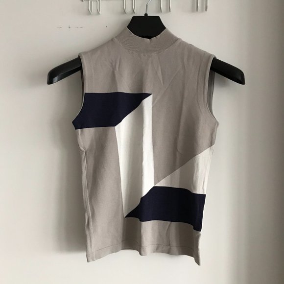 Knit Sleevless Sweater (fits XS-S) - Picture 1 of 2